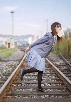 女警丰满的双乳_BD韩语日本电影免费