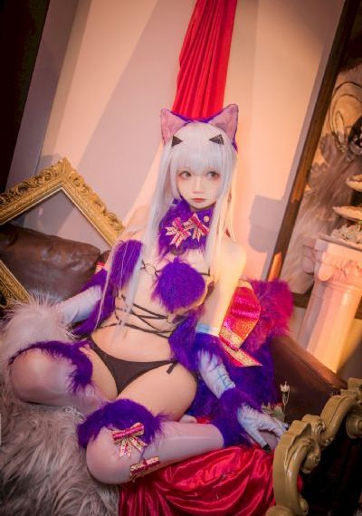 色戒伦理_十万网红美女美酱